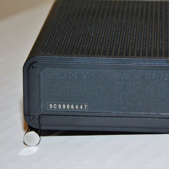 Sony FM/AM Portable Pocket Radio ICF-P26 Built-in-Speaker Tested & Working - Picture 5 of 9